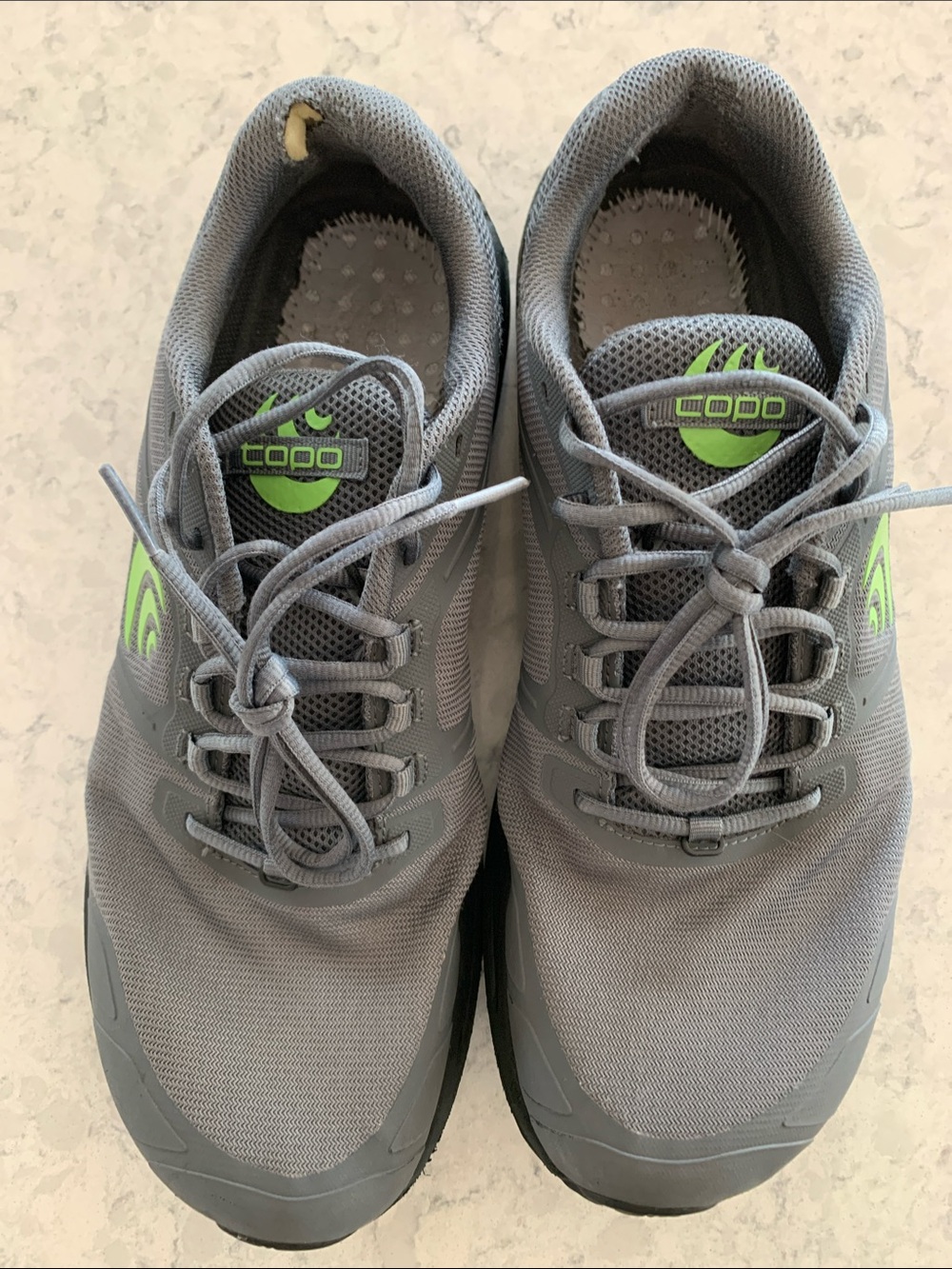 topo Men's trail running shoes with Green Accents